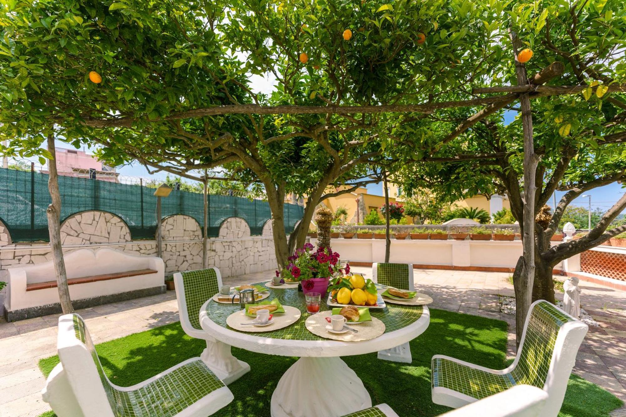 Le Jardin Bed & Breakfast Procida Bagian luar foto